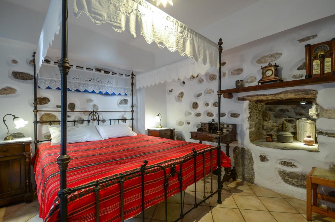 Venetiko Apartments Naxos City エクステリア 写真