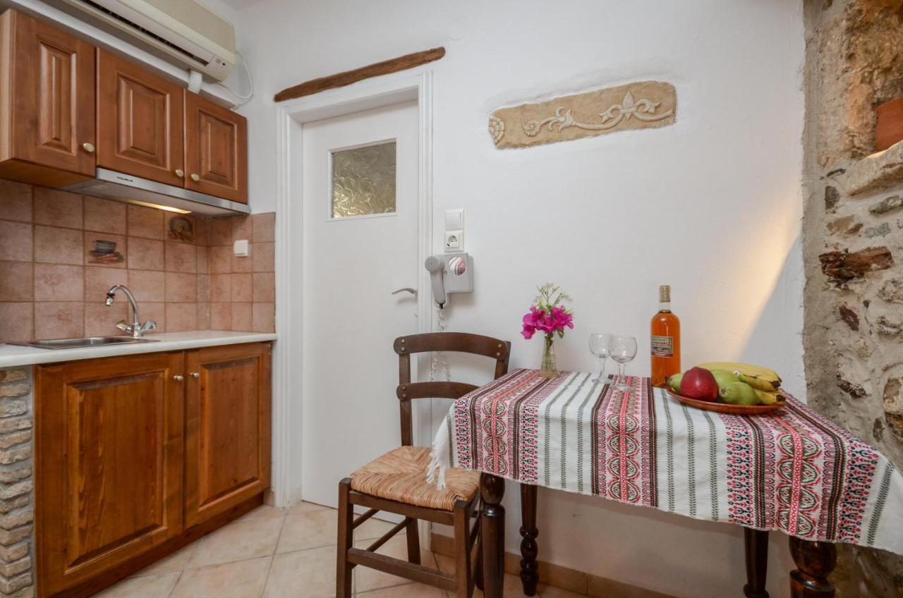 Venetiko Apartments Naxos City エクステリア 写真