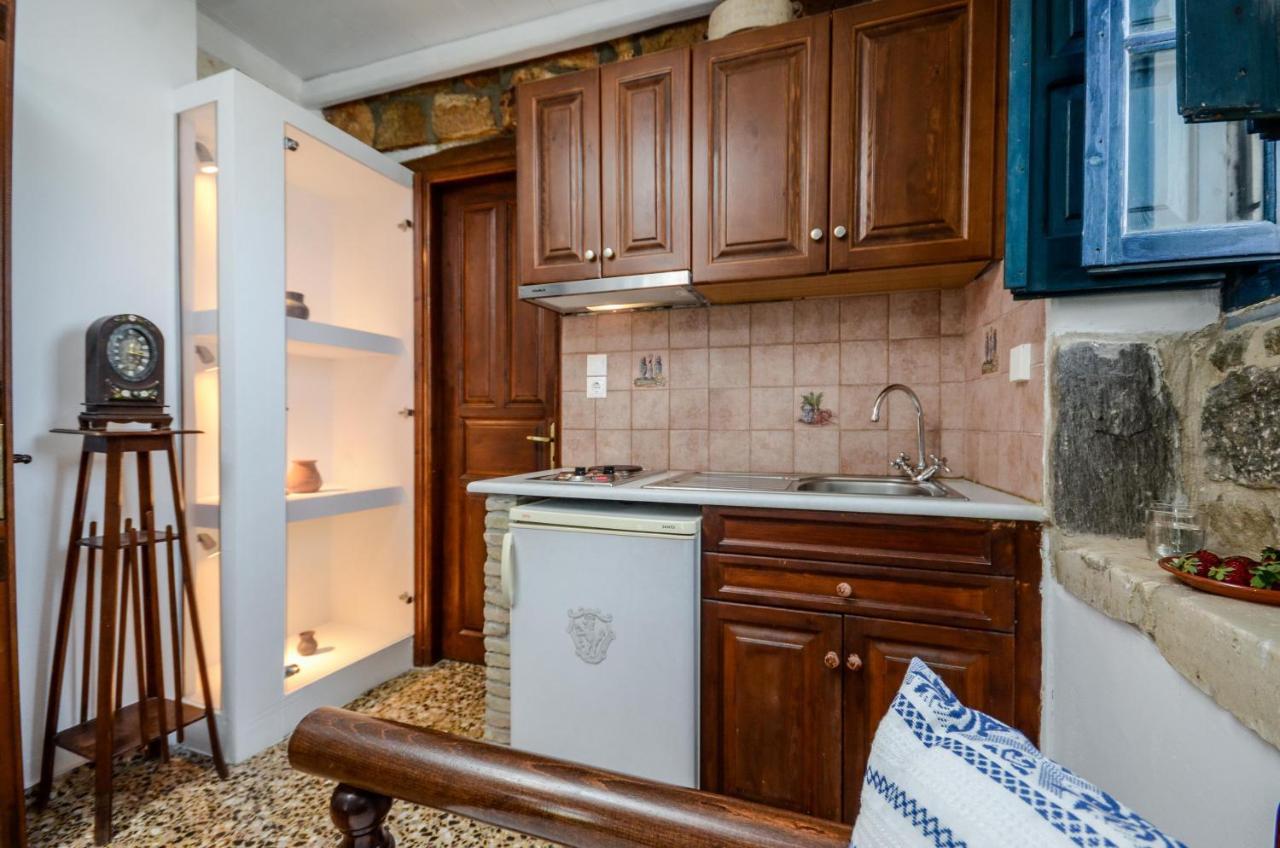 Venetiko Apartments Naxos City エクステリア 写真