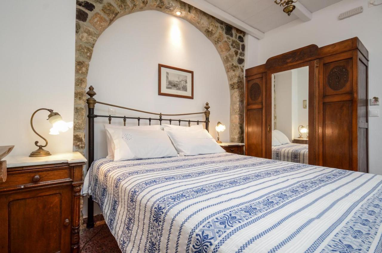 Venetiko Apartments Naxos City エクステリア 写真