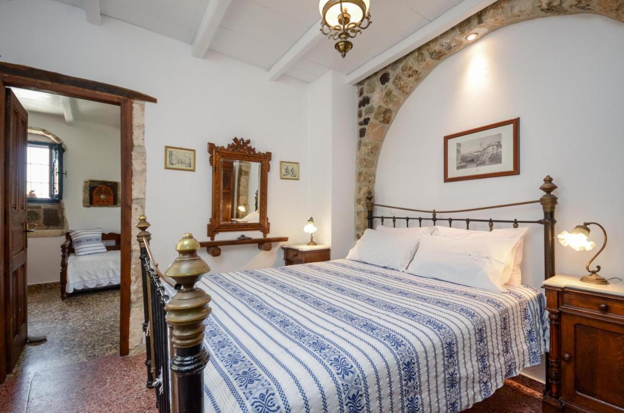 Venetiko Apartments Naxos City エクステリア 写真