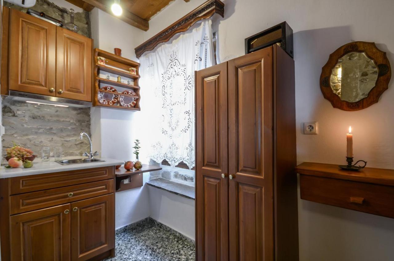 Venetiko Apartments Naxos City エクステリア 写真